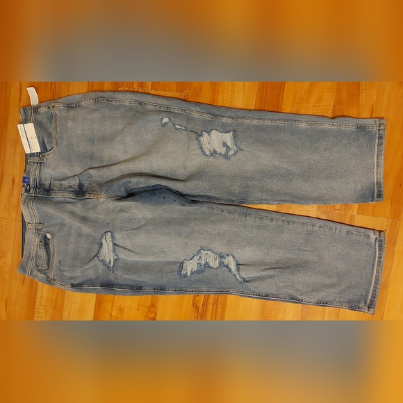 Ladies' Arizona Jean Co Mildly Distressed Denim - Picture 7 of 16